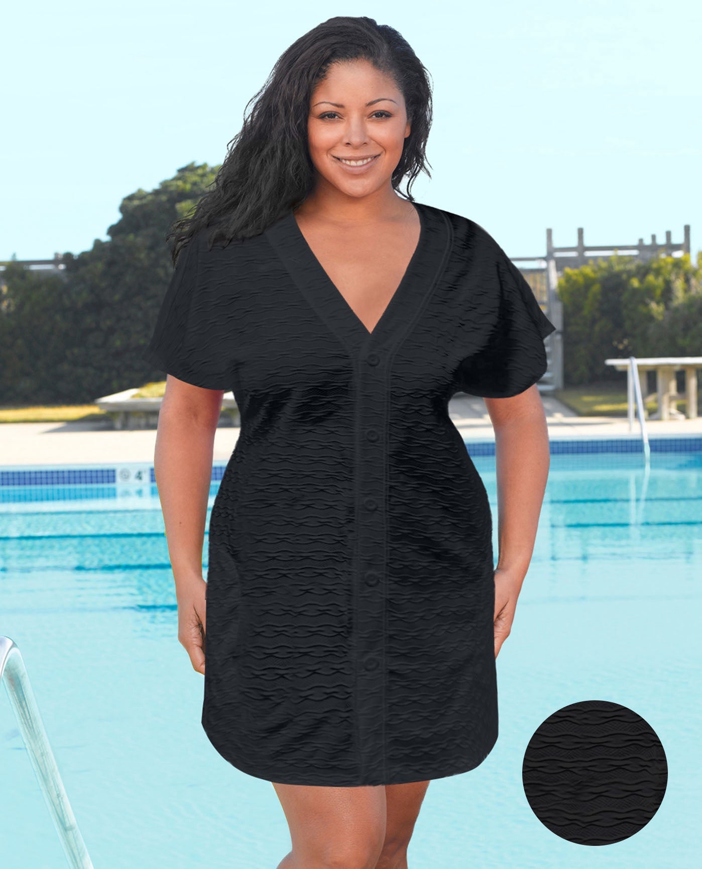 FRONT VIEW OF AQUAMORE SOLID TEXTURED CAP SLEEVE BUTTON UP PLUS SIZE COVER UP TUNIC | 017 AQM TEXTURED BLACK